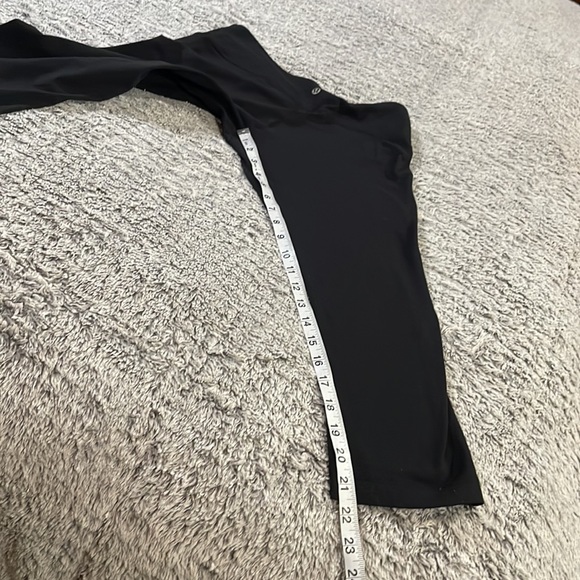Lululemon" Wunder Under Cropped-Black-Size 8 - Picture 12 of 15